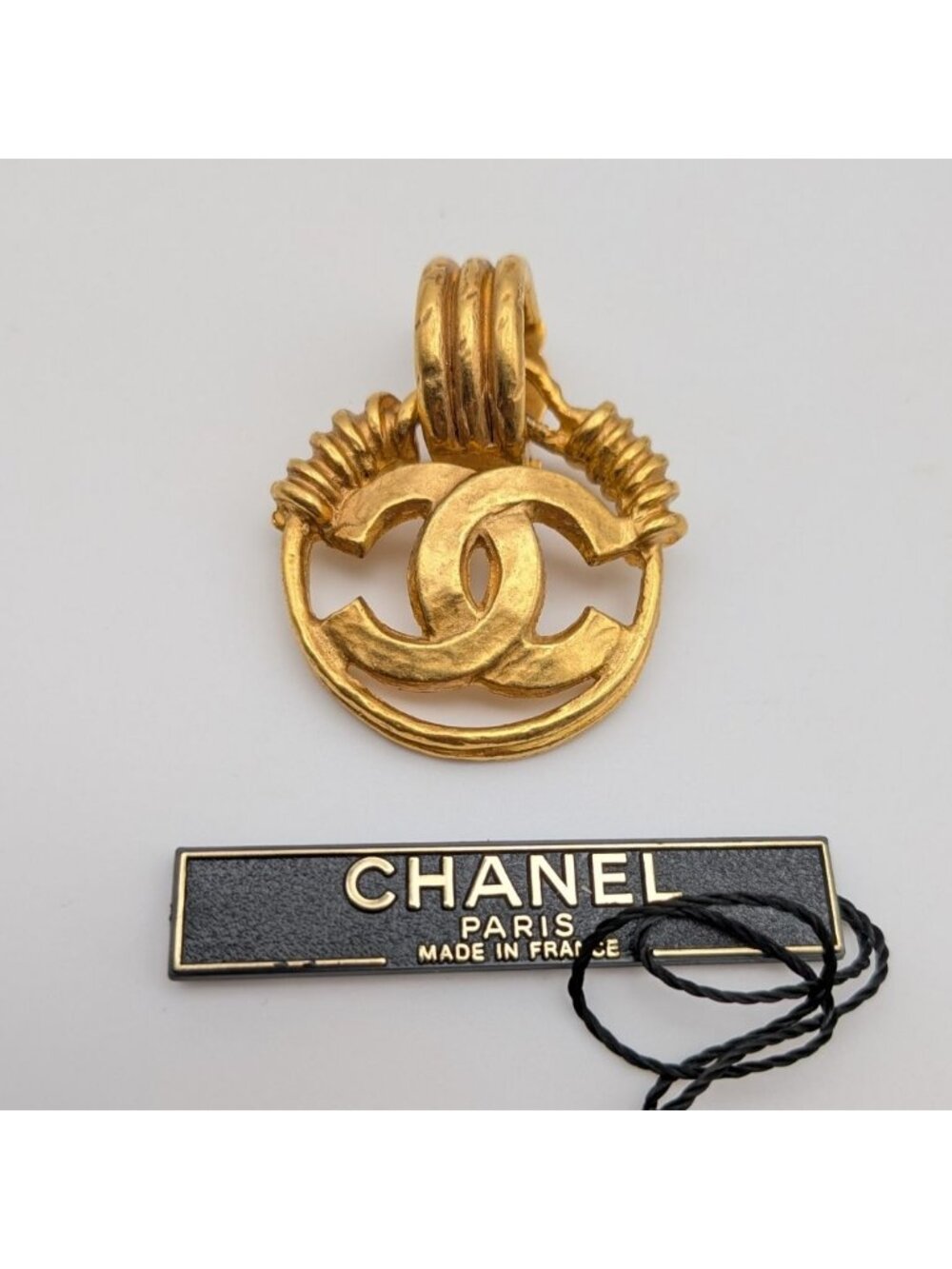 Chanel Single Earrings CC Logo Sheer Swing Gold 01P Vintage
